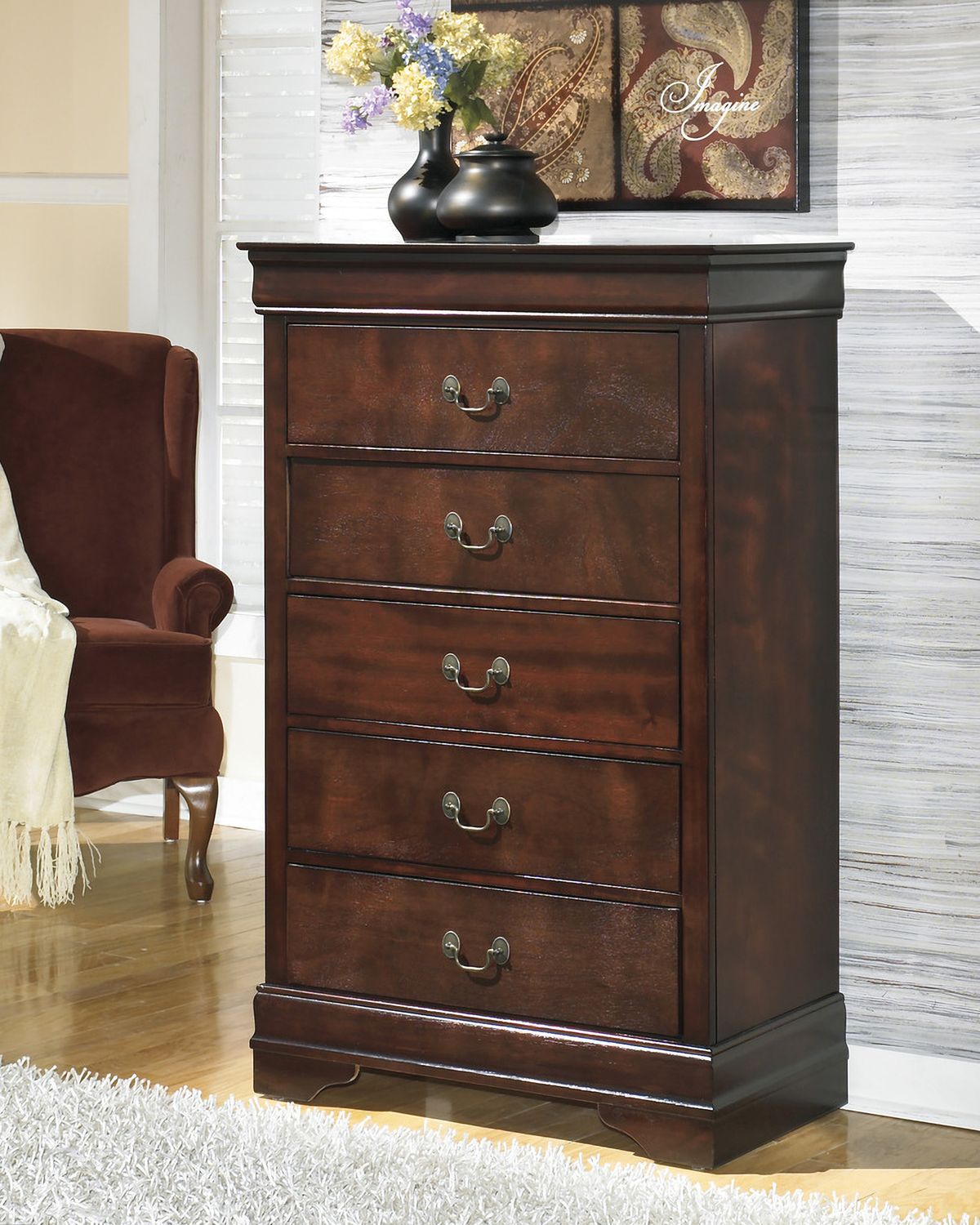 Alisdair Chest B37646