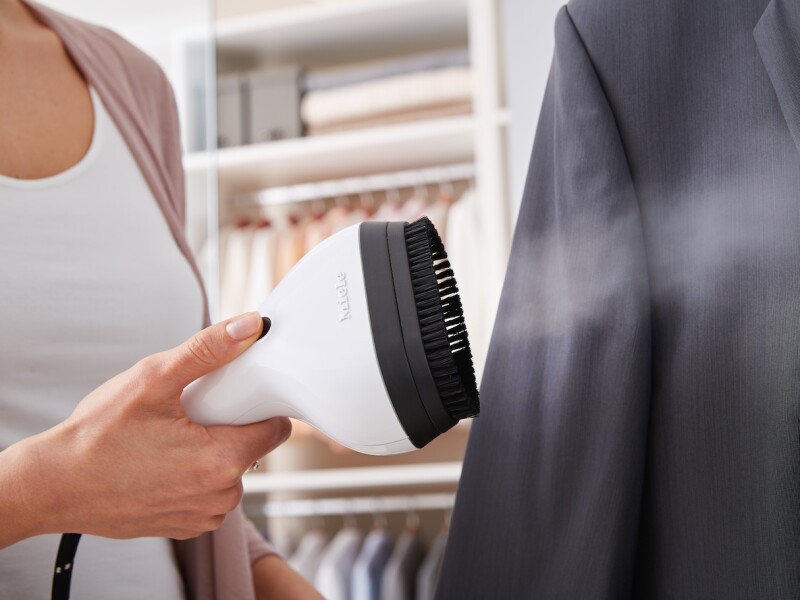 Steam ironing system with display and steamer for perfect ironing results and convenience. B3847FASHIONMASTER