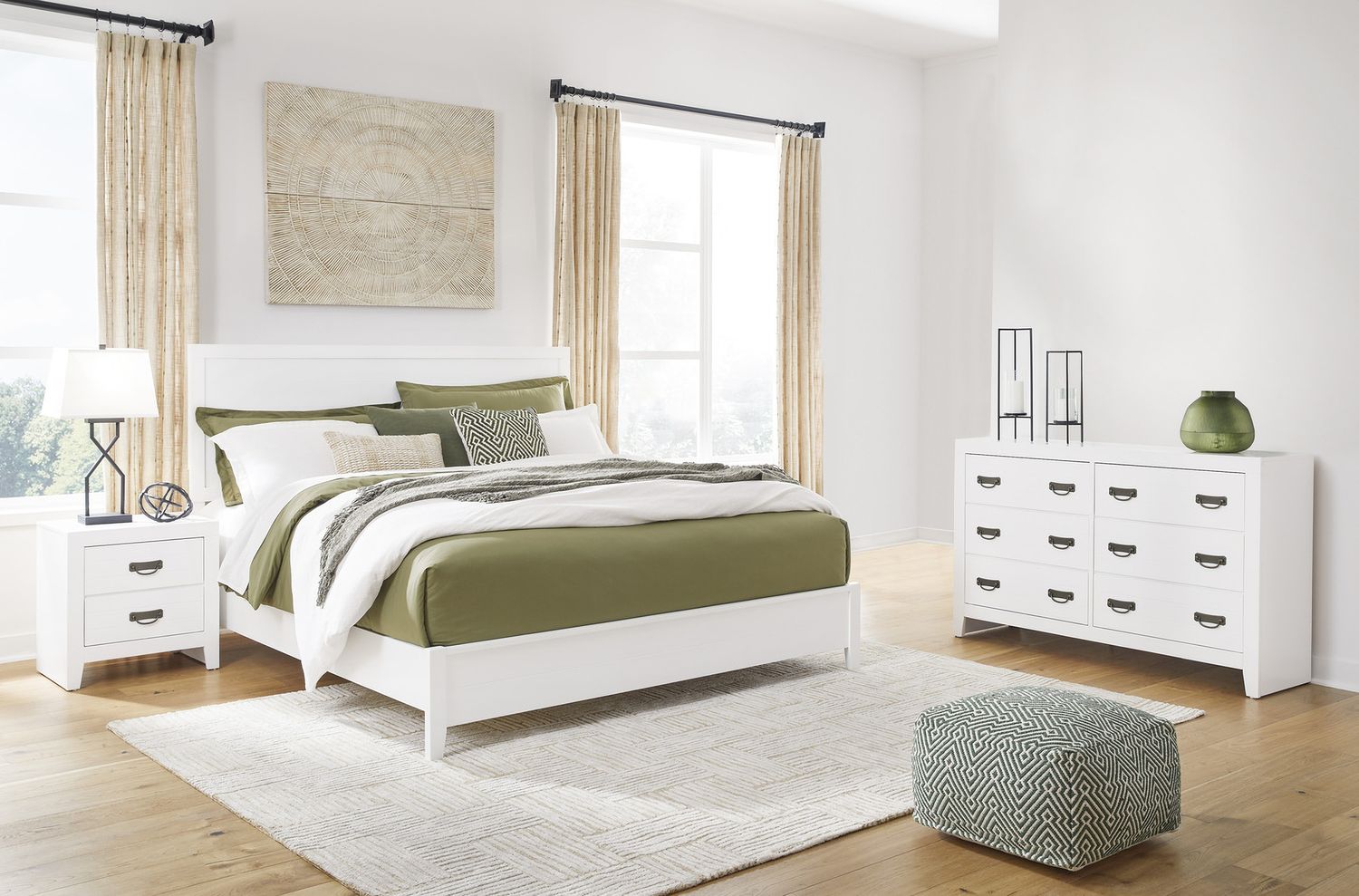 Binterglen Dresser In White B42731