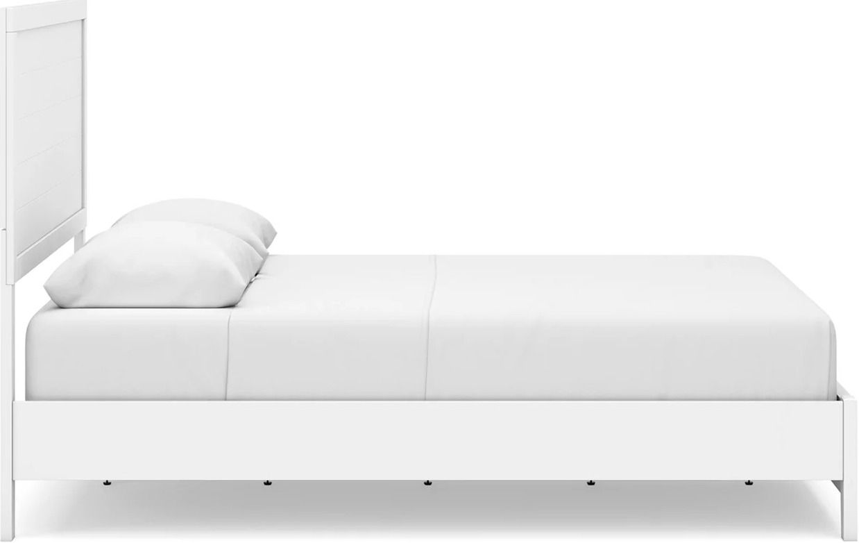 Binterglen Queen Panel Bed In White B427B6