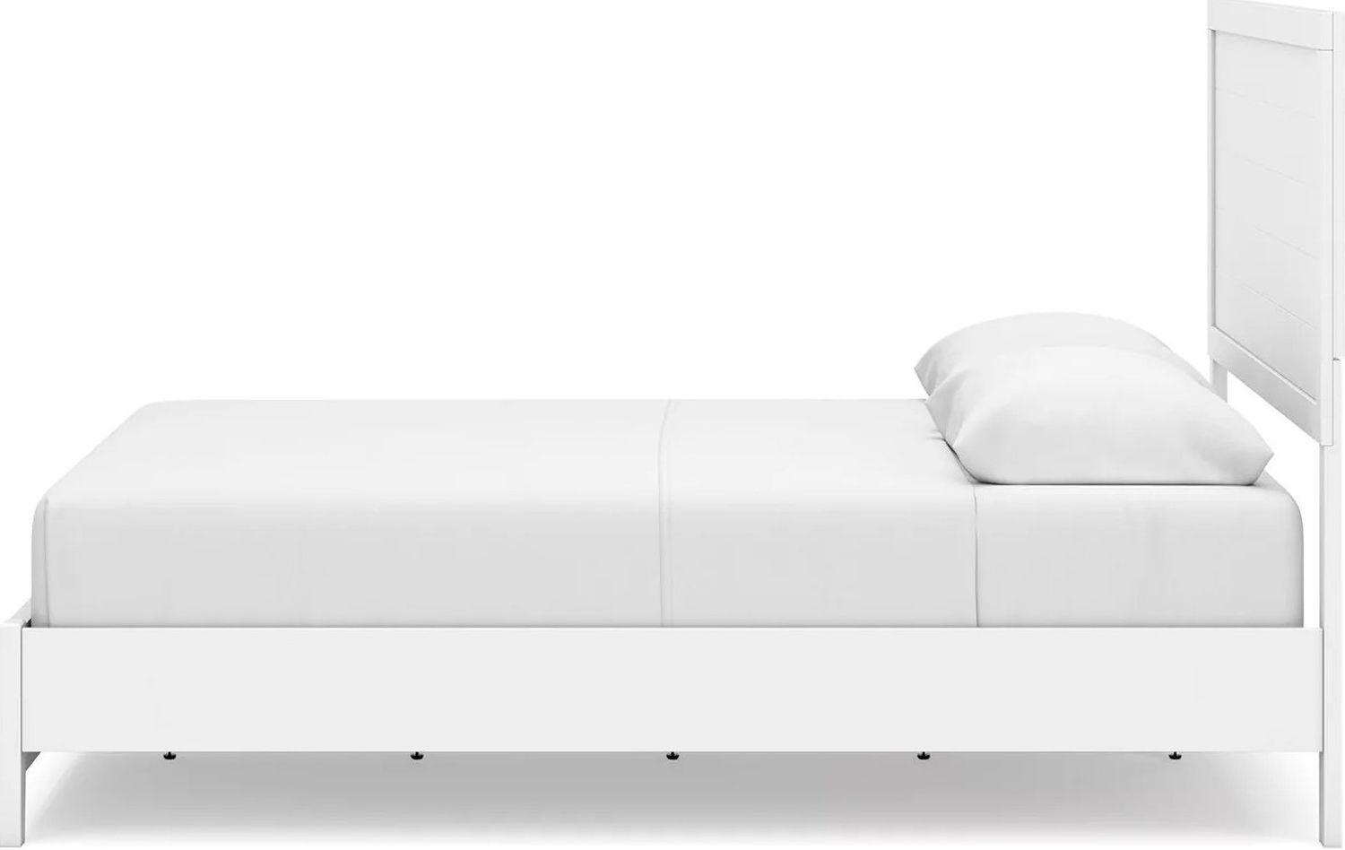 Binterglen Queen Panel Bed In White B427B6