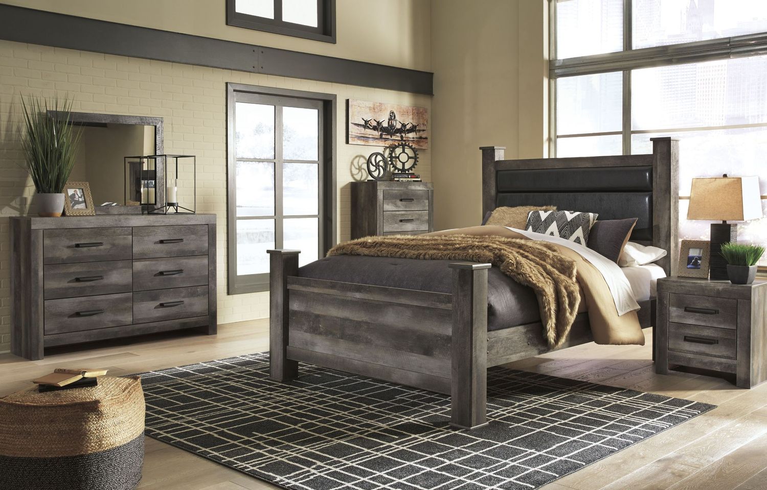 Wynnlow Gray Bedroom Mirror B44036