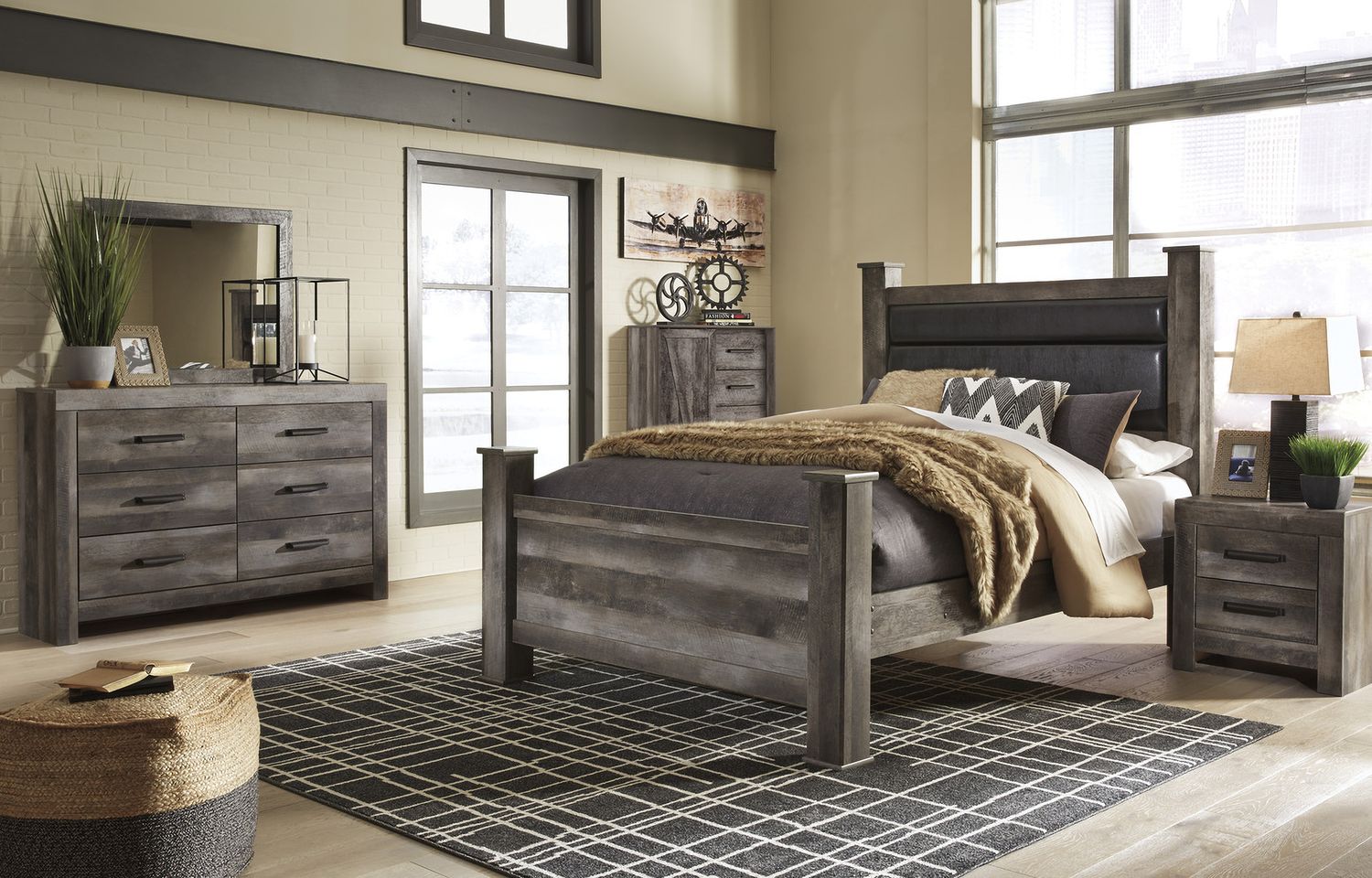 Wynnlow Gray Bedroom Mirror B44036