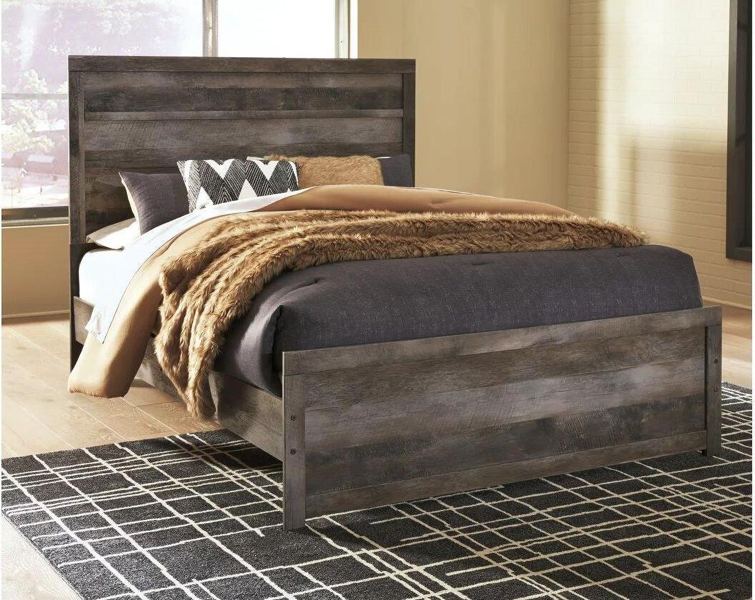 Wynnlow Gray Queen Panel Bed B440B2