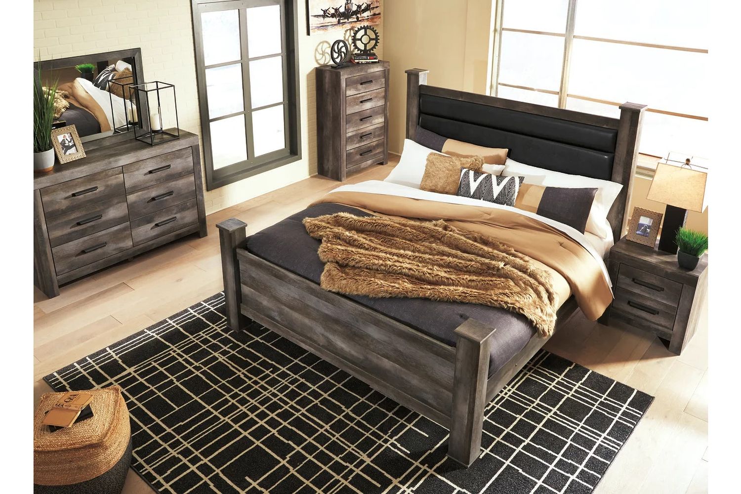 Wynnlow Gray King Upholstered Poster Bed B440B6