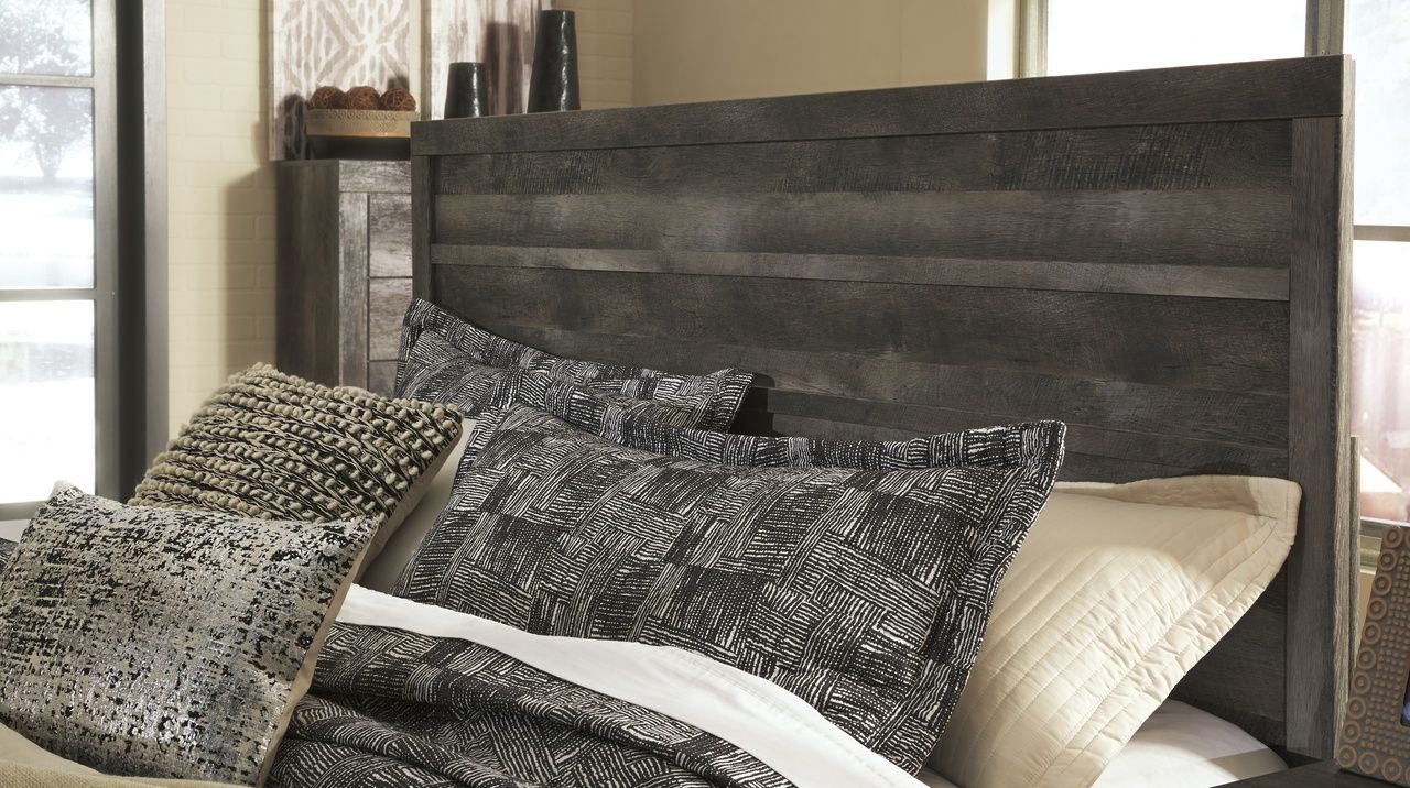 Wynnlow Gray King Panel Bed B440B8