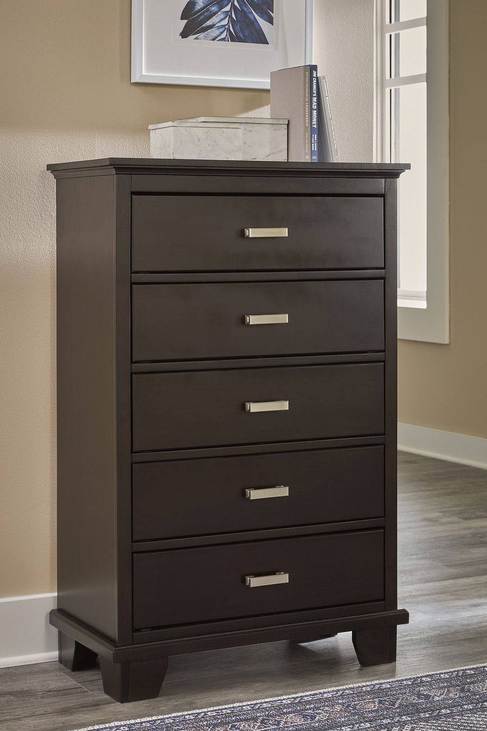 Covetown Chest Of Drawers In Dark Brown B44146