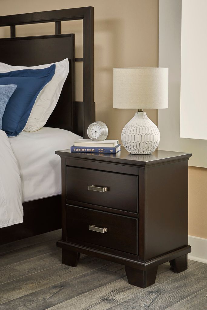 Covetown Nightstand In Dark Brown B44192