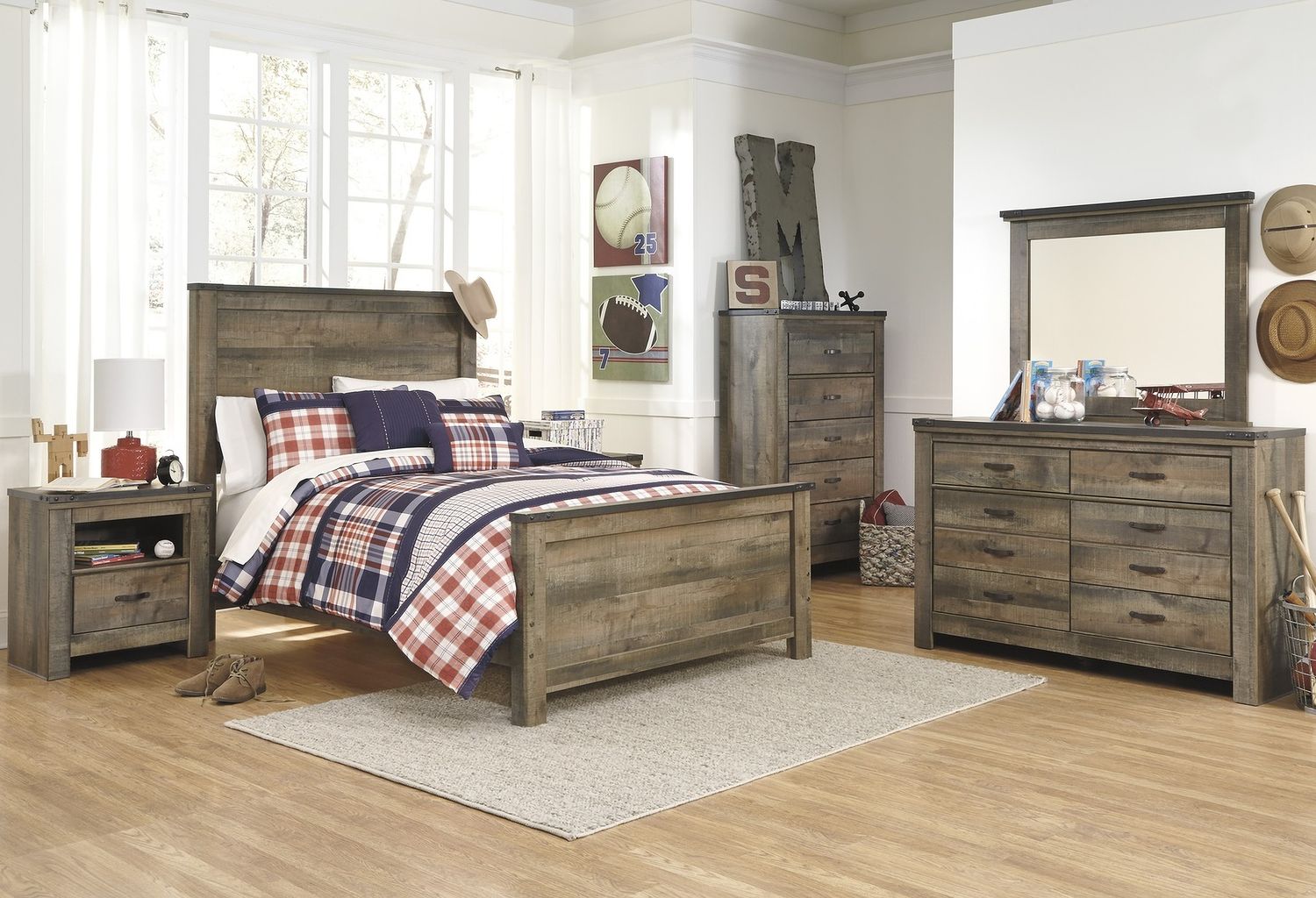 Trinell Brown Five Drawer Chest B44646