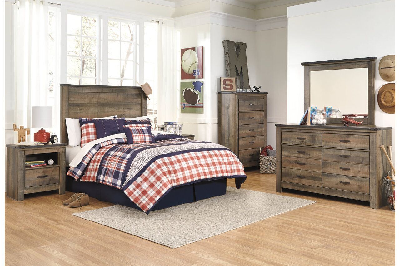 Trinell Brown Full Storage Panel Bed B446B10