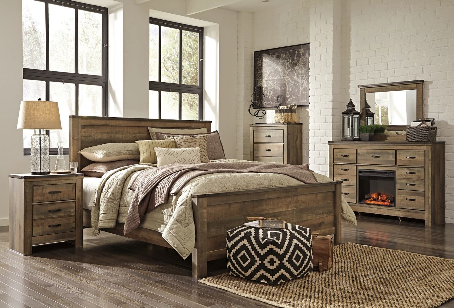Trinell Brown King Panel Bed B446B23