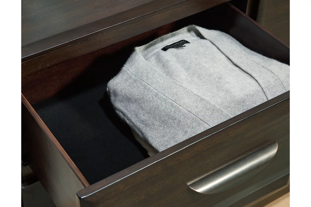 Vanmore Dresser In Dark Brown B47931