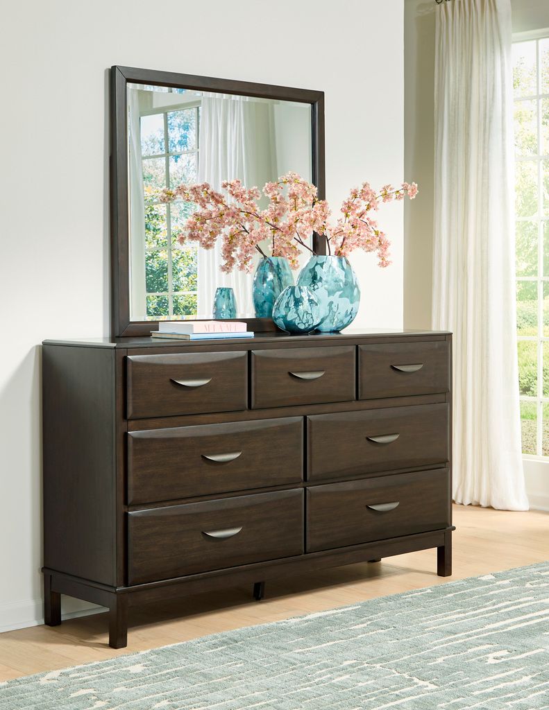 Vanmore Dresser In Dark Brown B47931