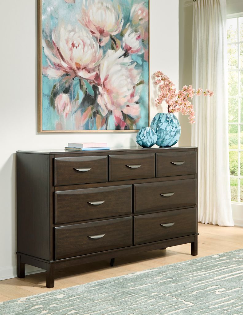 Vanmore Dresser In Dark Brown B47931