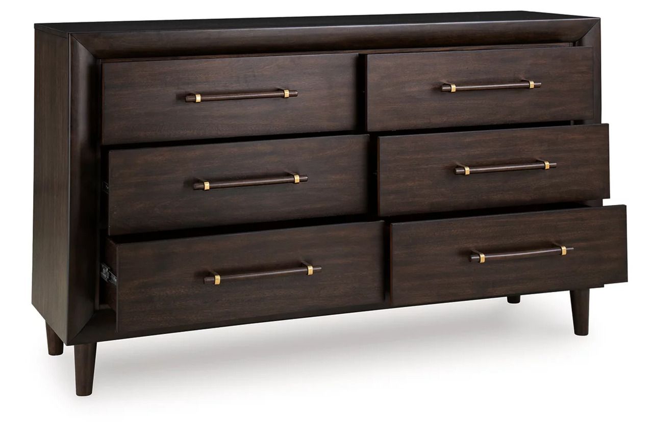 Dantenton Dresser In Merlot B61131