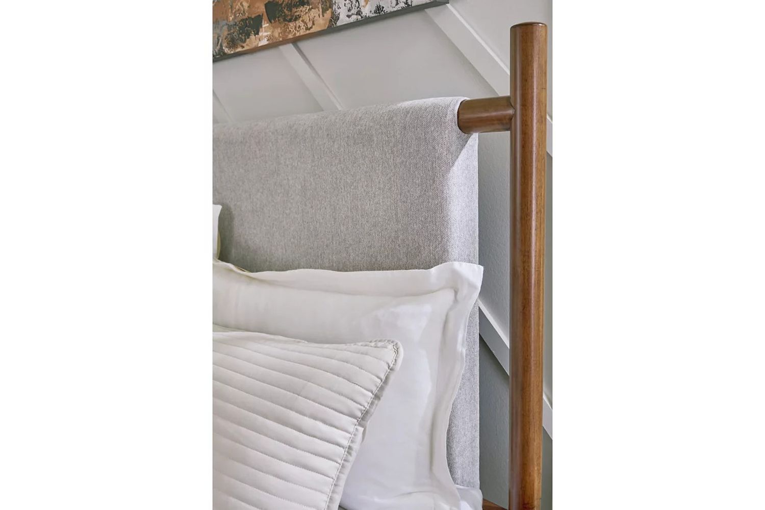 Lyncott Queen Upholstered Panel Bed In Brown B615B2