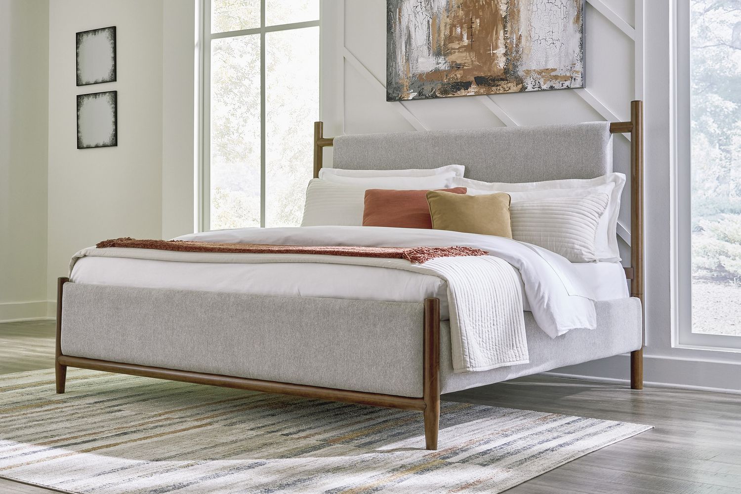 Lyncott King Upholstered Bed In Brown B615B6