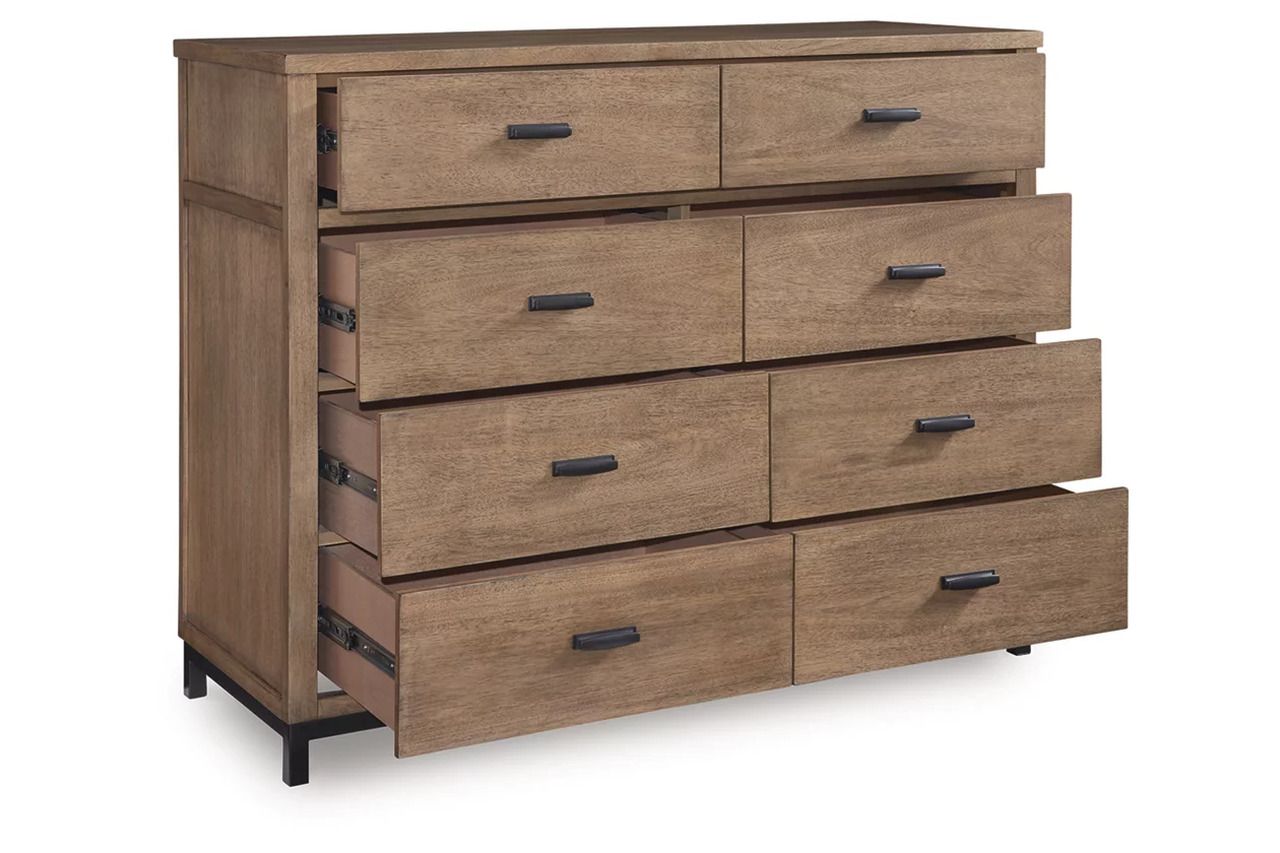 Tomtyn Dresser In Light Brown B62231
