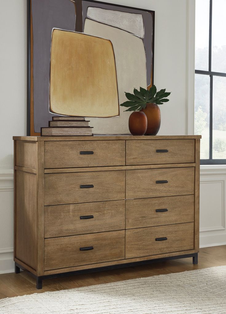 Tomtyn Dresser In Light Brown B62231
