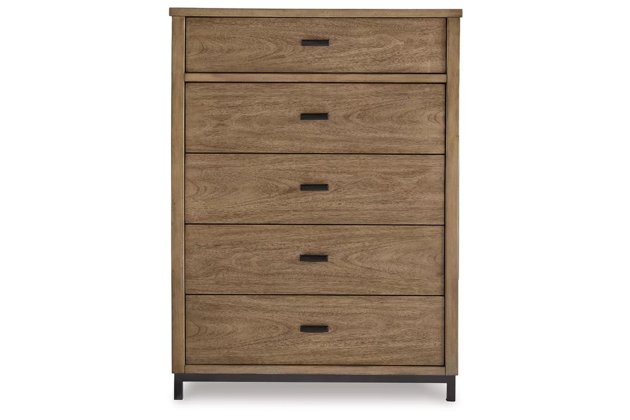 Tomtyn Chest of Drawers In Light Brown B62246