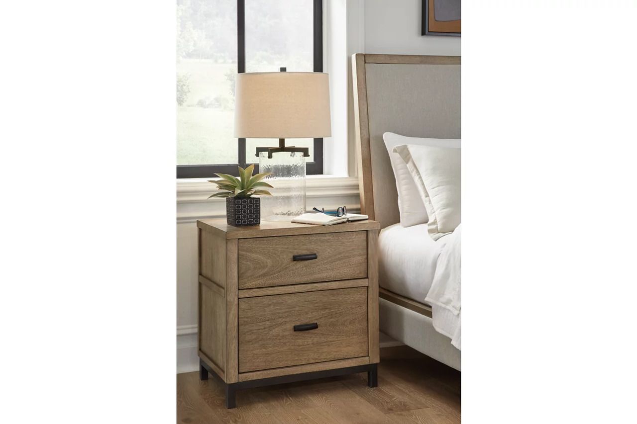Tomtyn Nightstand In Light Brown B62292
