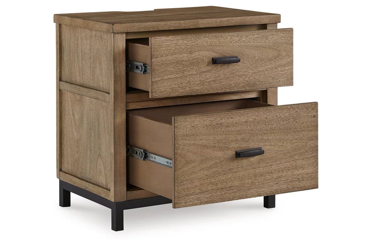 Tomtyn Nightstand In Light Brown B62292