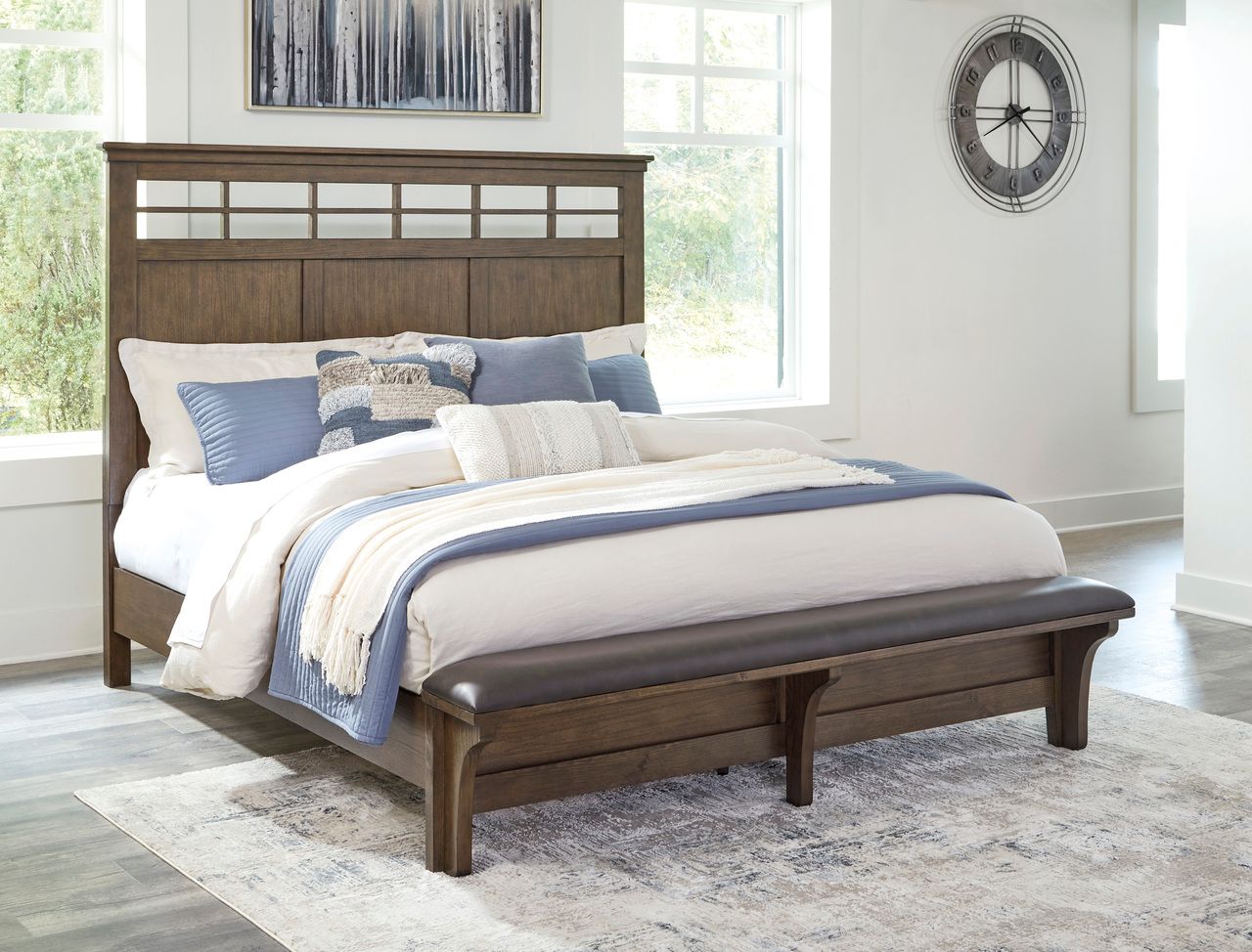 Shawbeck Queen Panel Bed In Dark Brown B625B2