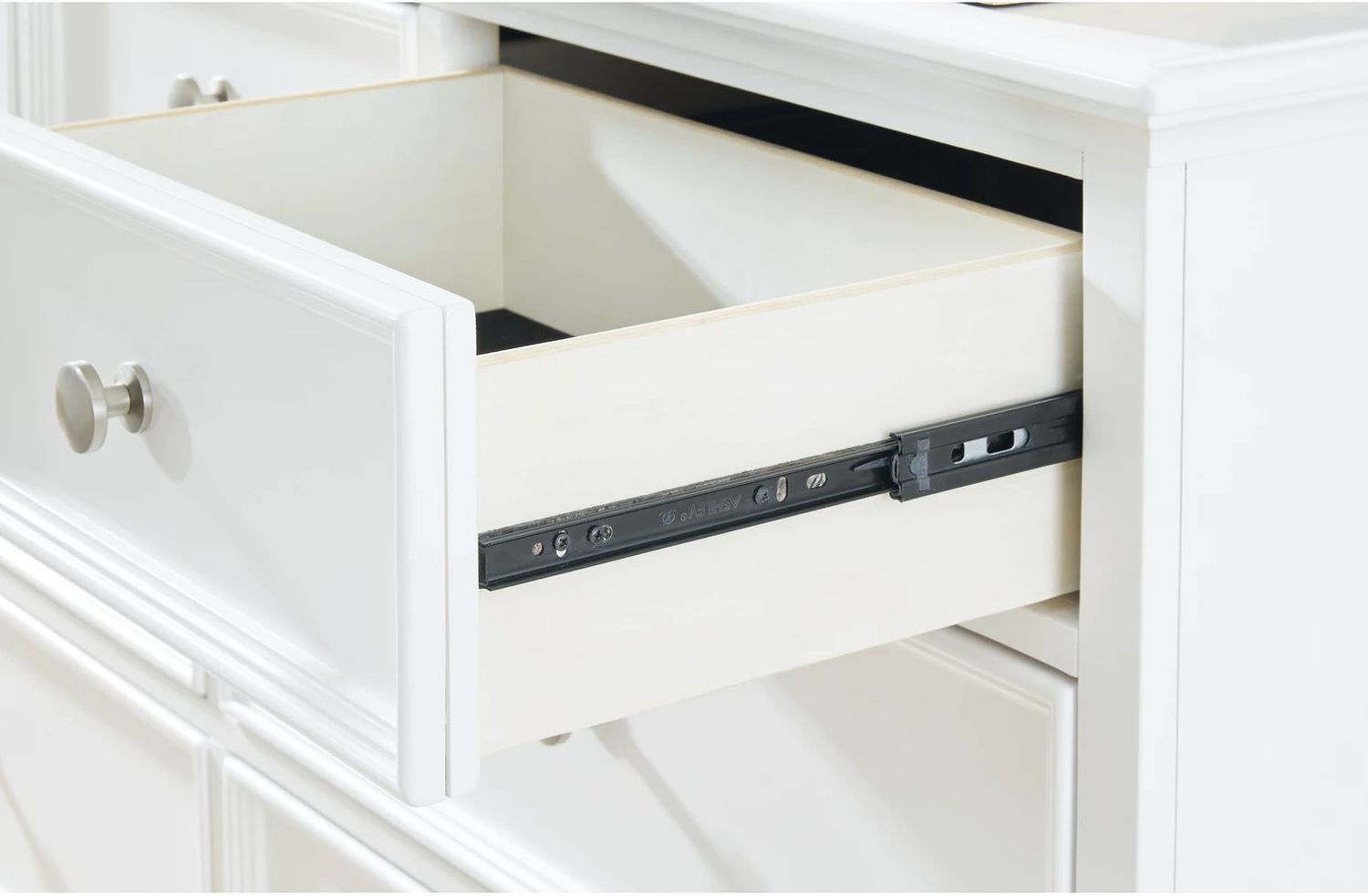 Fortman White Dresser B68031