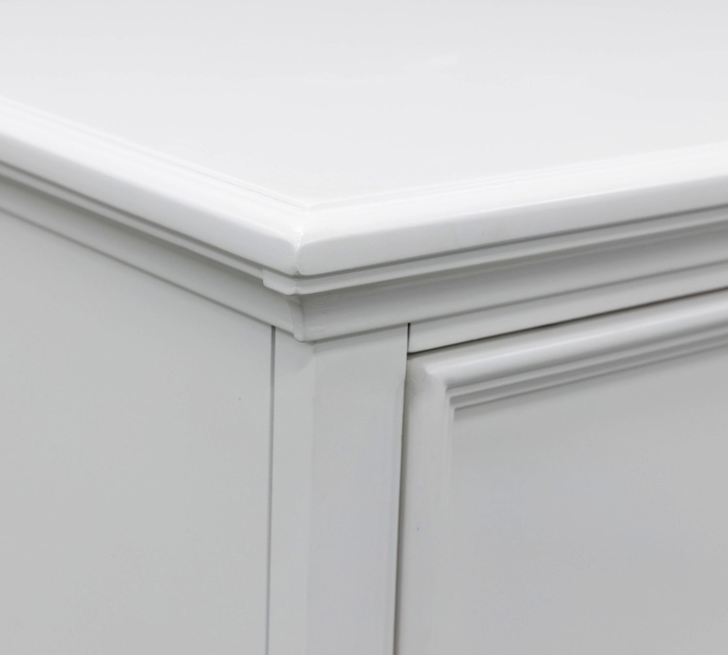 Fortman White Five Drawer Chest B68046