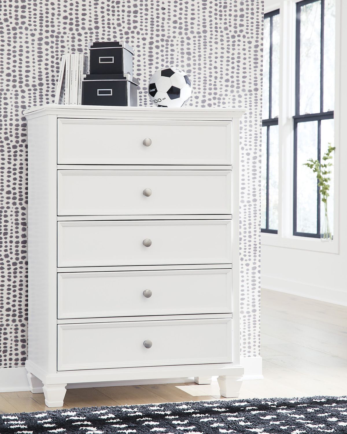 Fortman White Five Drawer Chest B68046