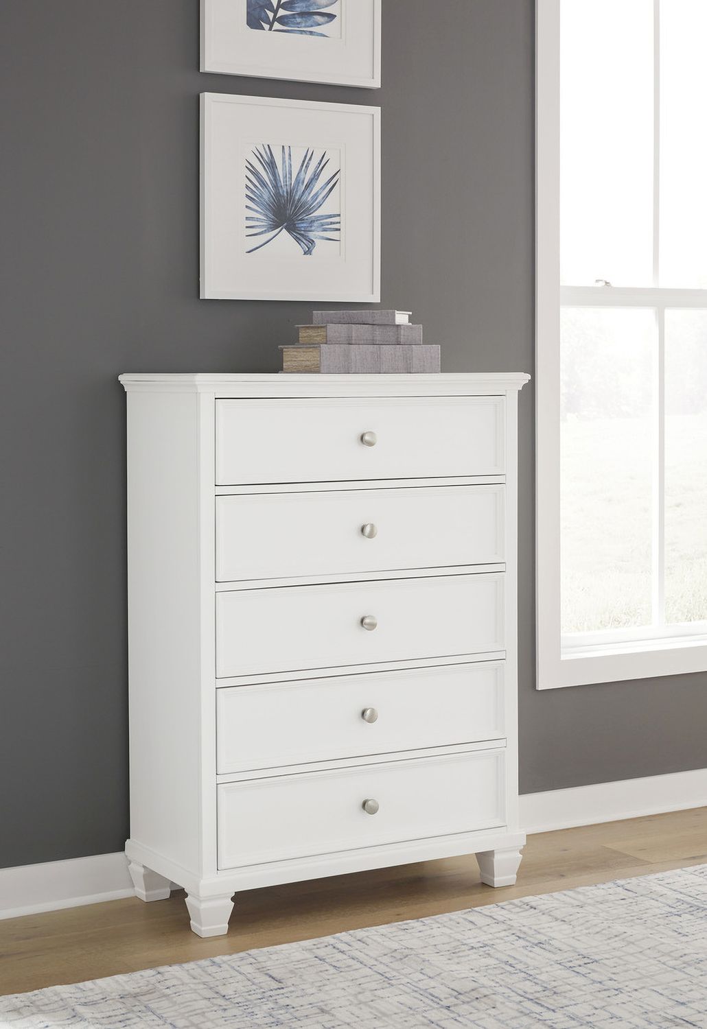 Fortman White Five Drawer Chest B68046