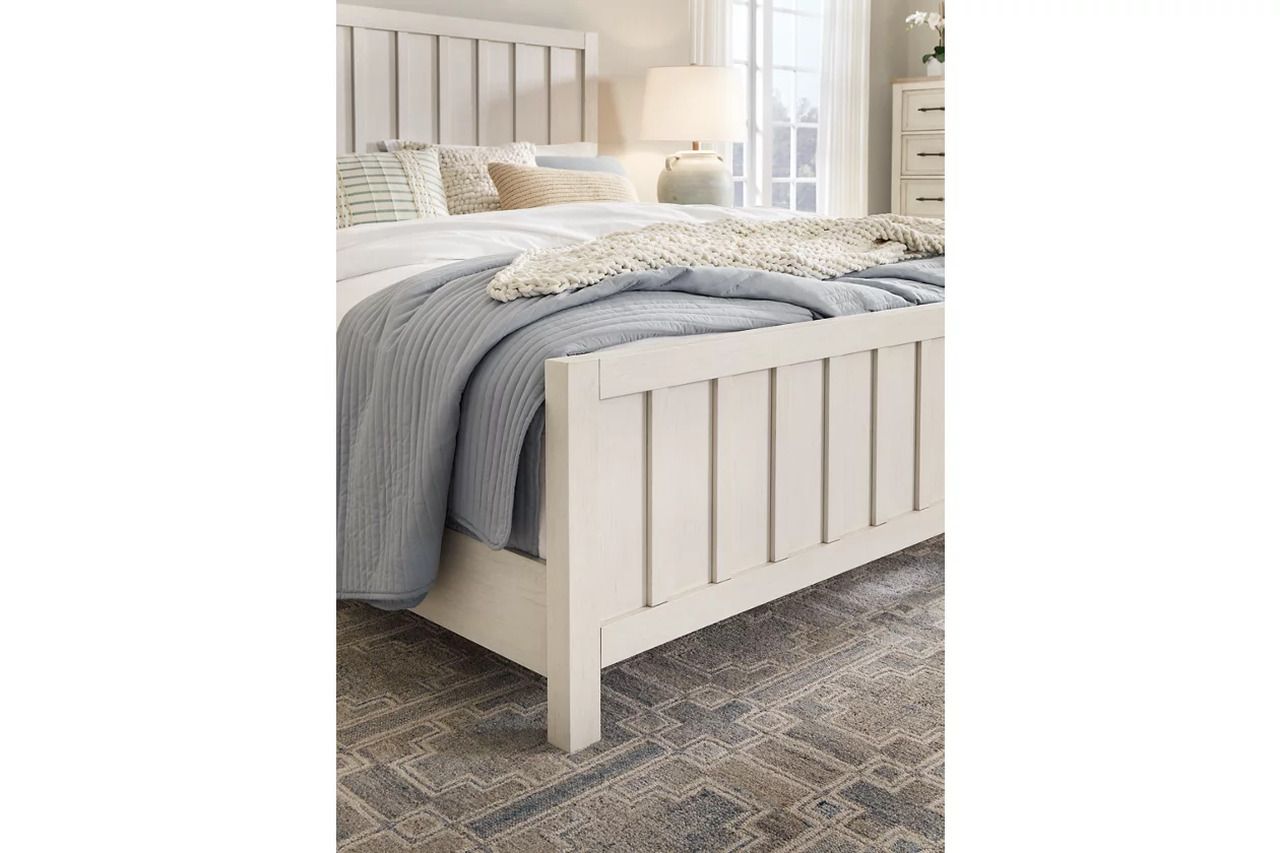 Shaybrock Queen Panel Bed In Antique White B683B2