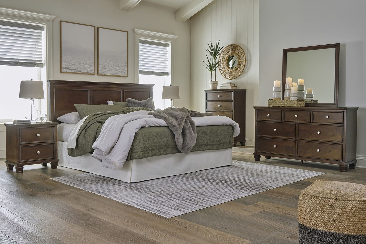 Danabrin Brown Five Drawer Chest B68546
