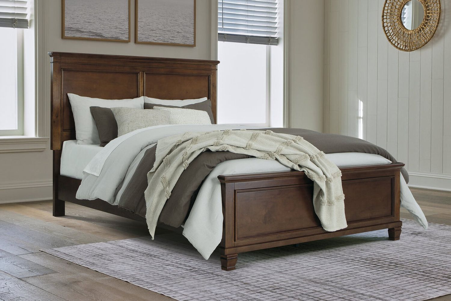 Danabrin Rich Brown Cherry Queen Panel Bed B685B2