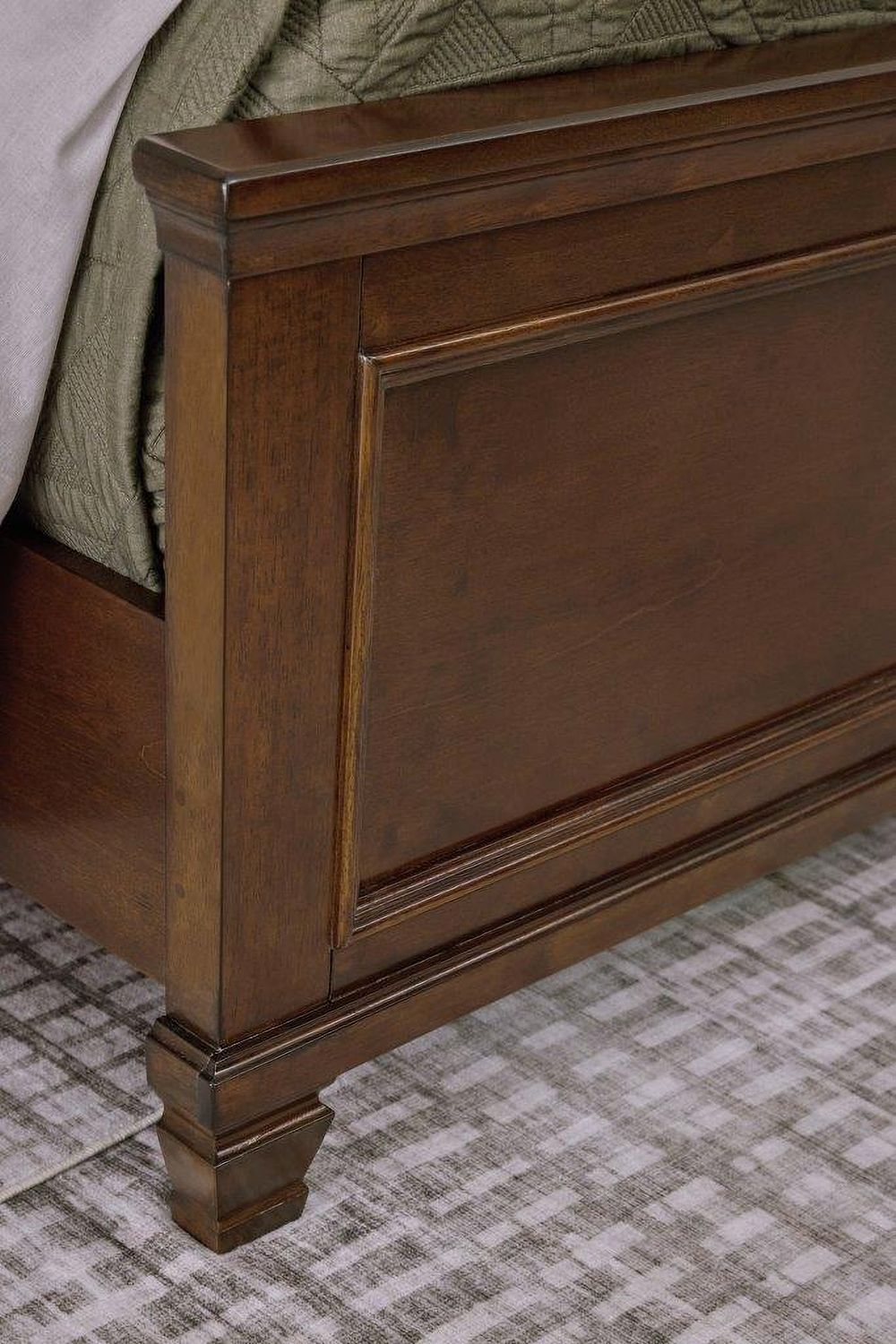 Danabrin Rich Brown Cherry Twin Panel Bed B685B6