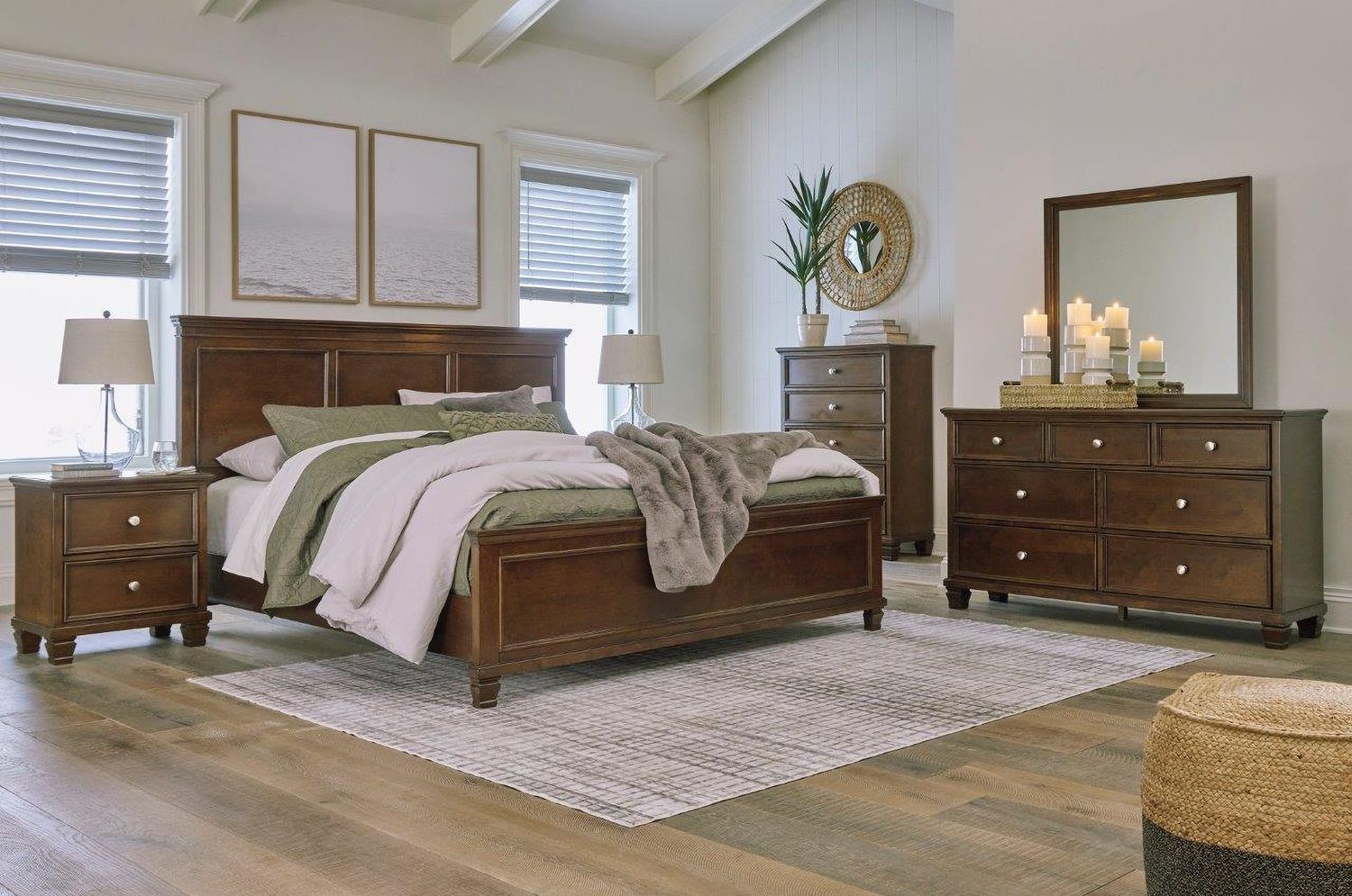 Danabrin Rich Brown Cherry Full Panel Bed B685B8