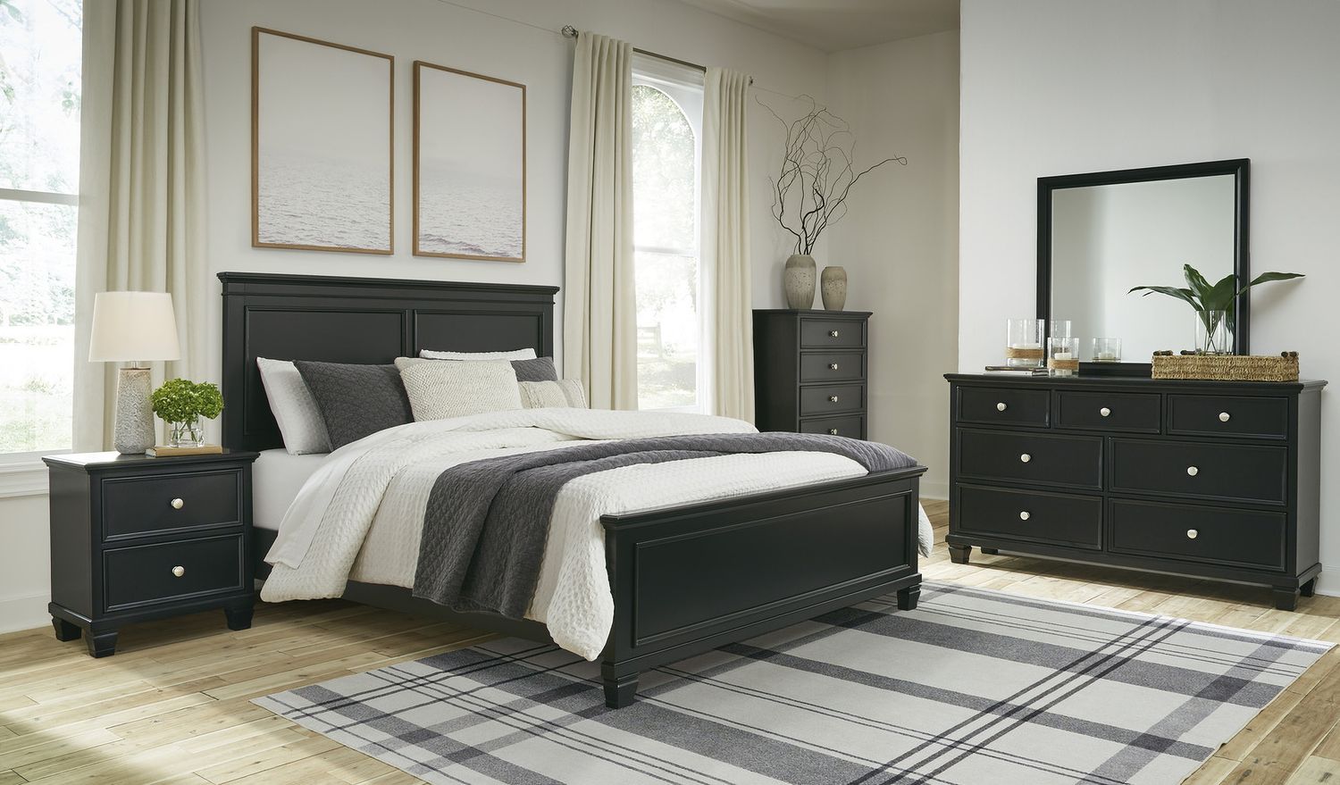 Lanolee Black Dresser B68731