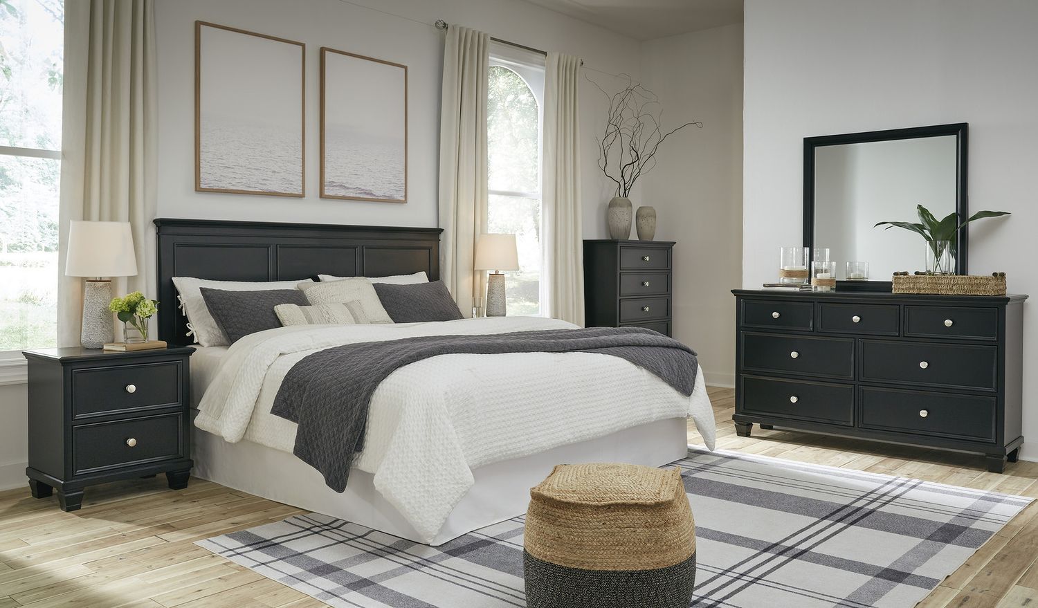 Lanolee Black Dresser B68731