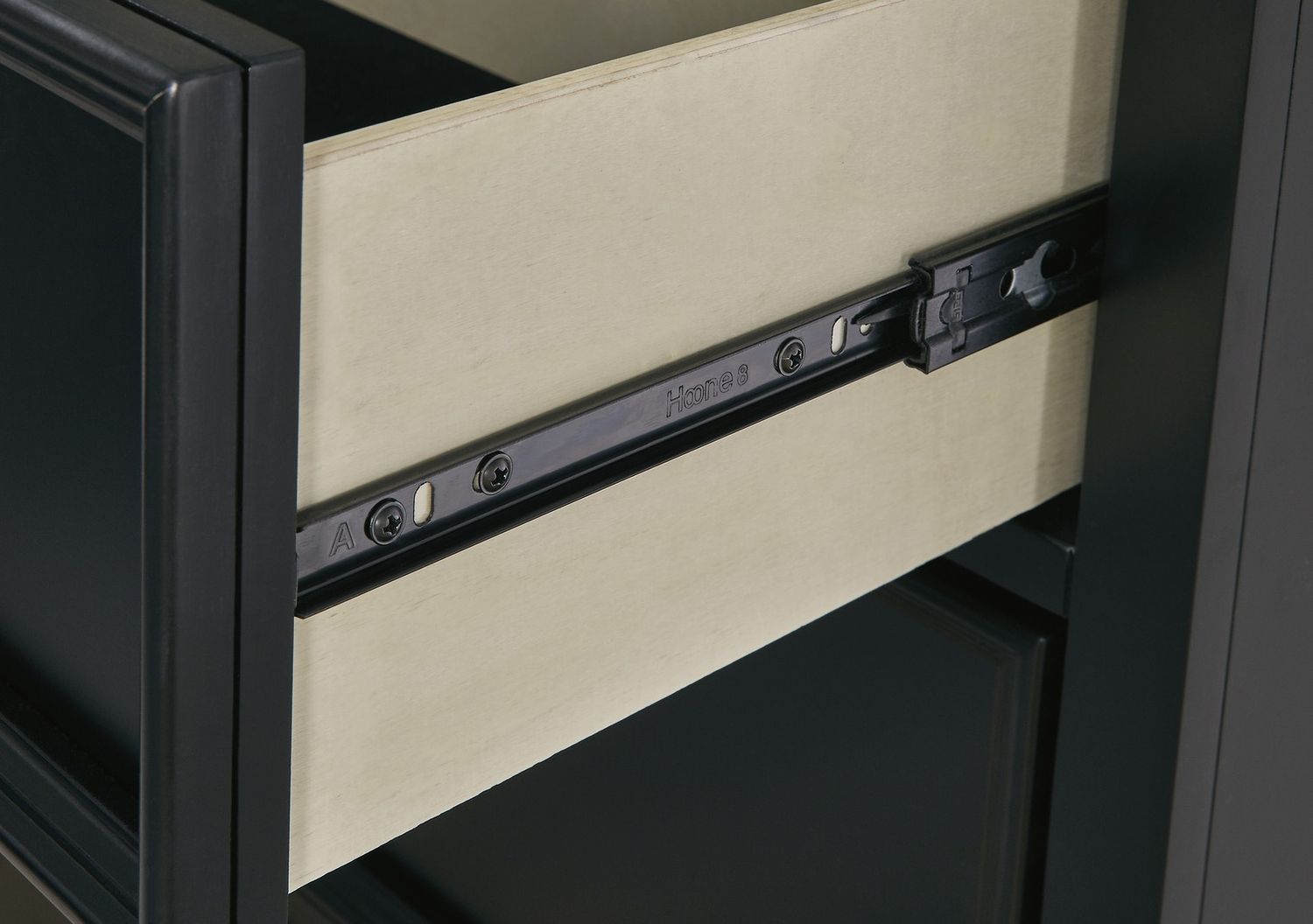 Lanolee Black Dresser B68731