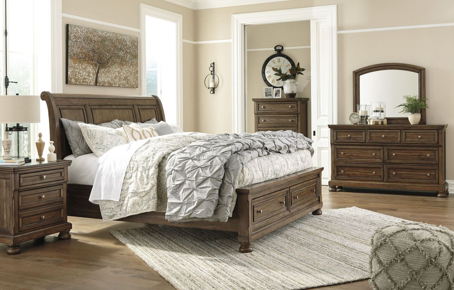 Flynnter Medium Brown Bedroom Mirror B71936