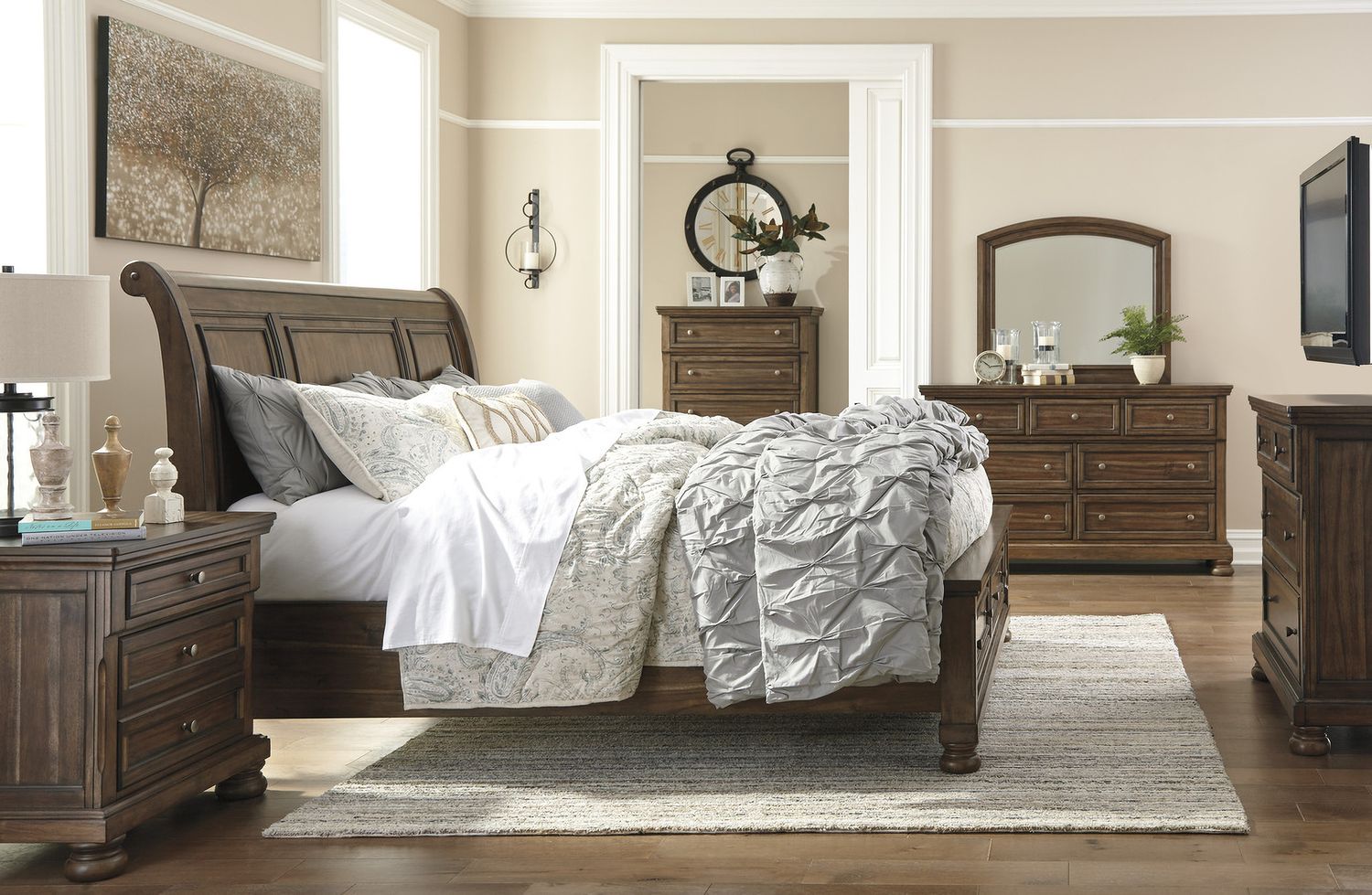 Flynnter Medium Brown Bedroom Mirror B71936