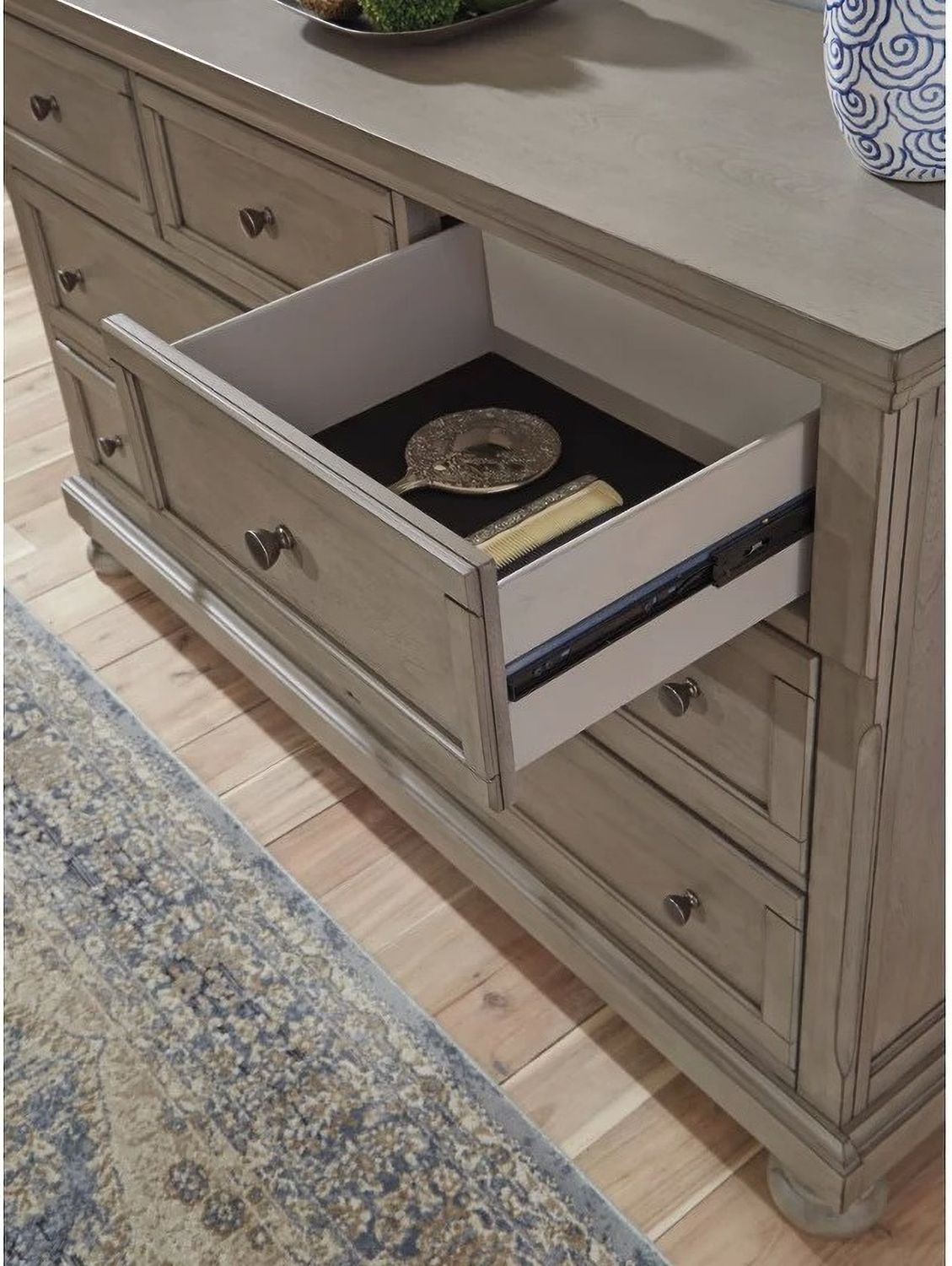 Lettner Light Gray 7 Drawer Dresser B73331