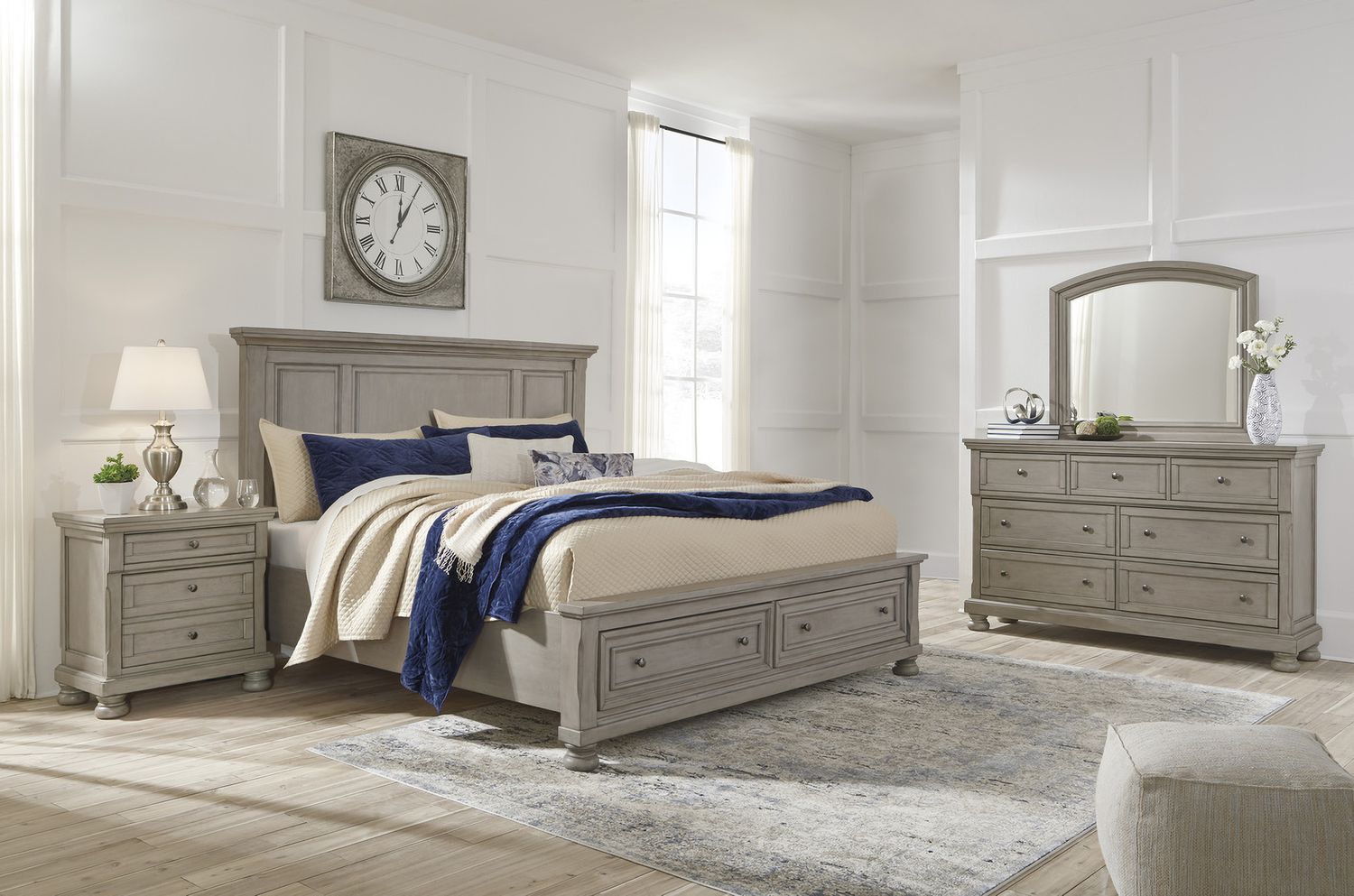 Lettner Light Gray Bedroom Mirror B73336