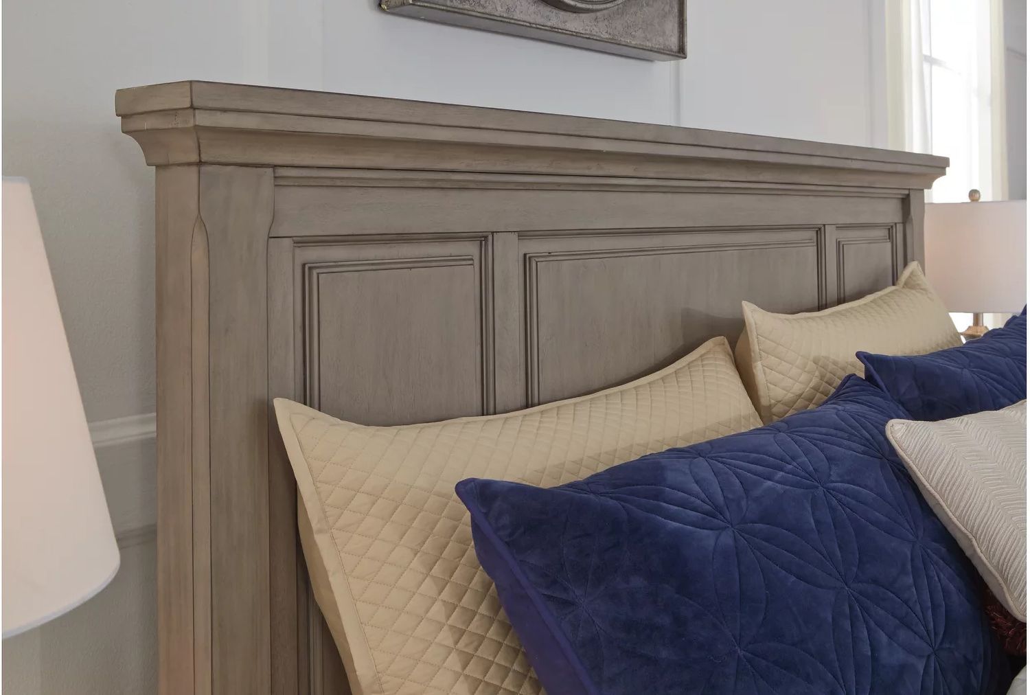 Lettner Light Gray Queen Panel Bed B733B2