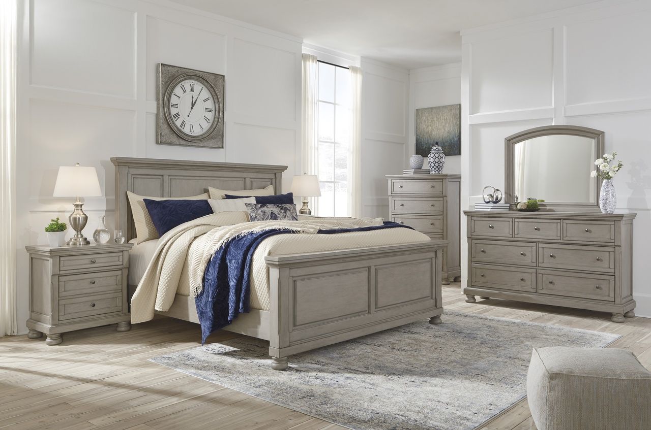 Lettner Light Gray Queen Panel Bed B733B2