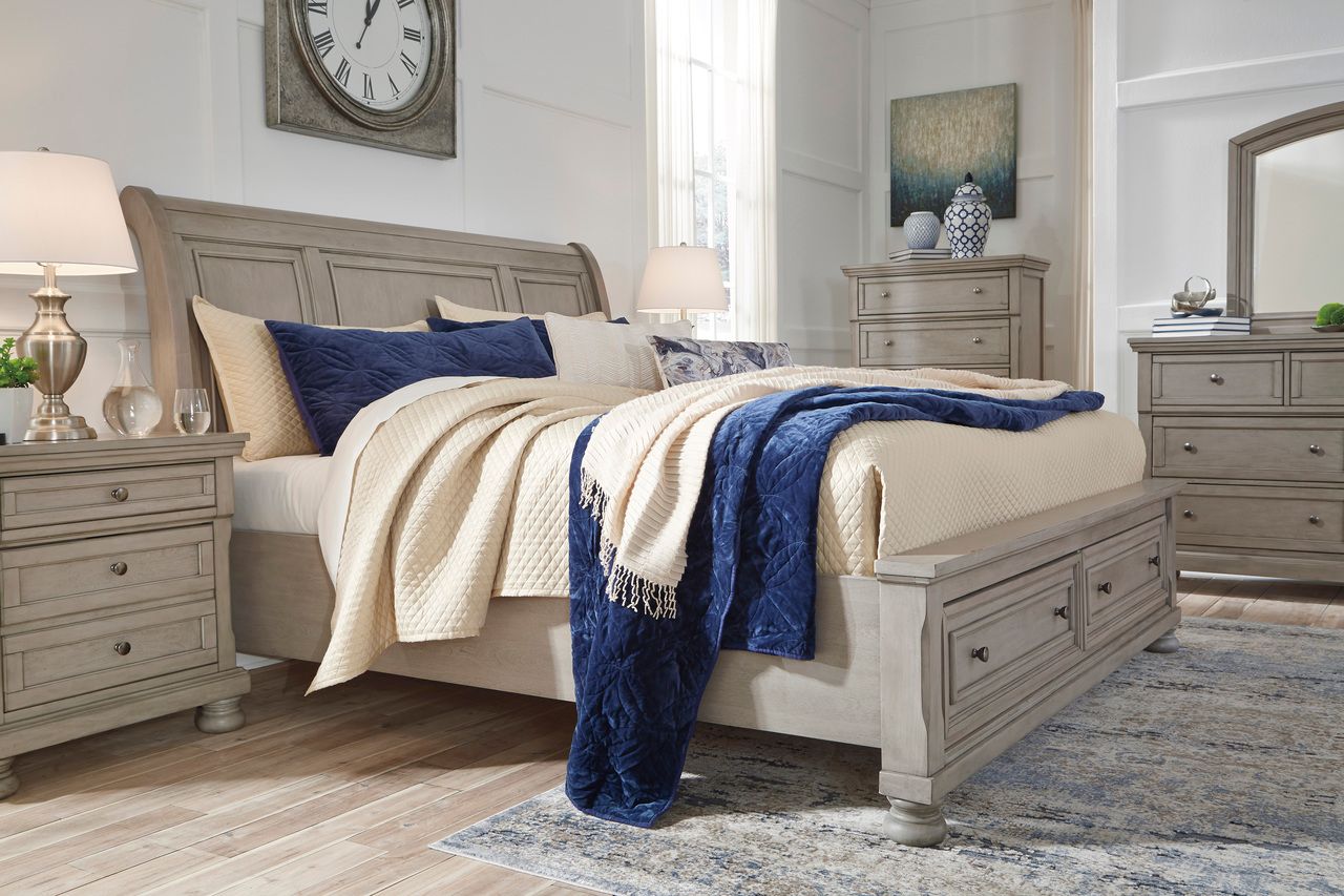 Lettner King Sleigh Bed In Light Gray B733B34