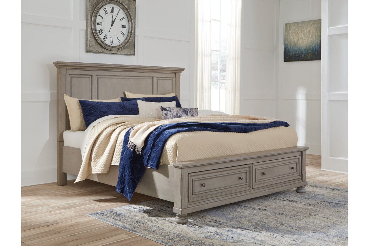 Lettner Light Gray King Panel Bed B733B6