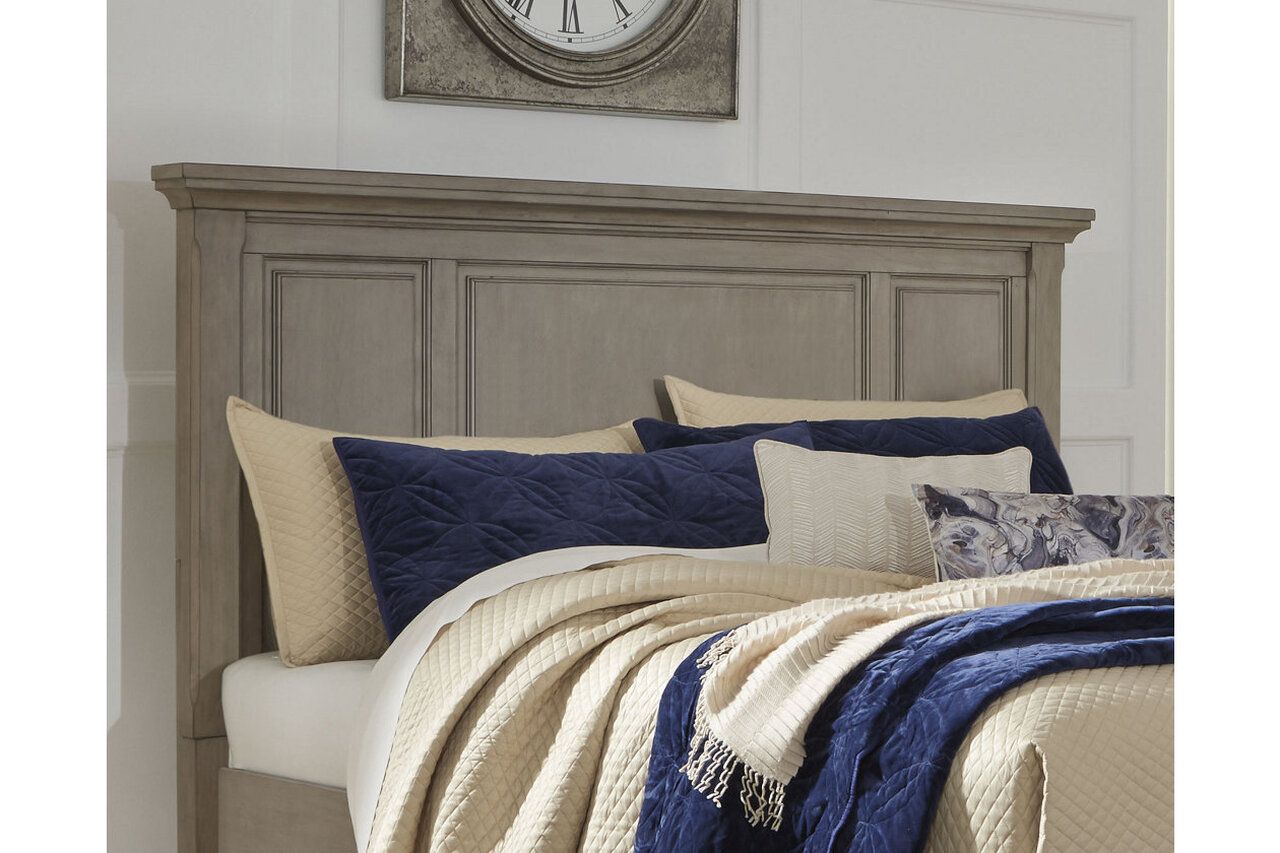 Lettner Light Gray Cal. King Panel Bed B733B7