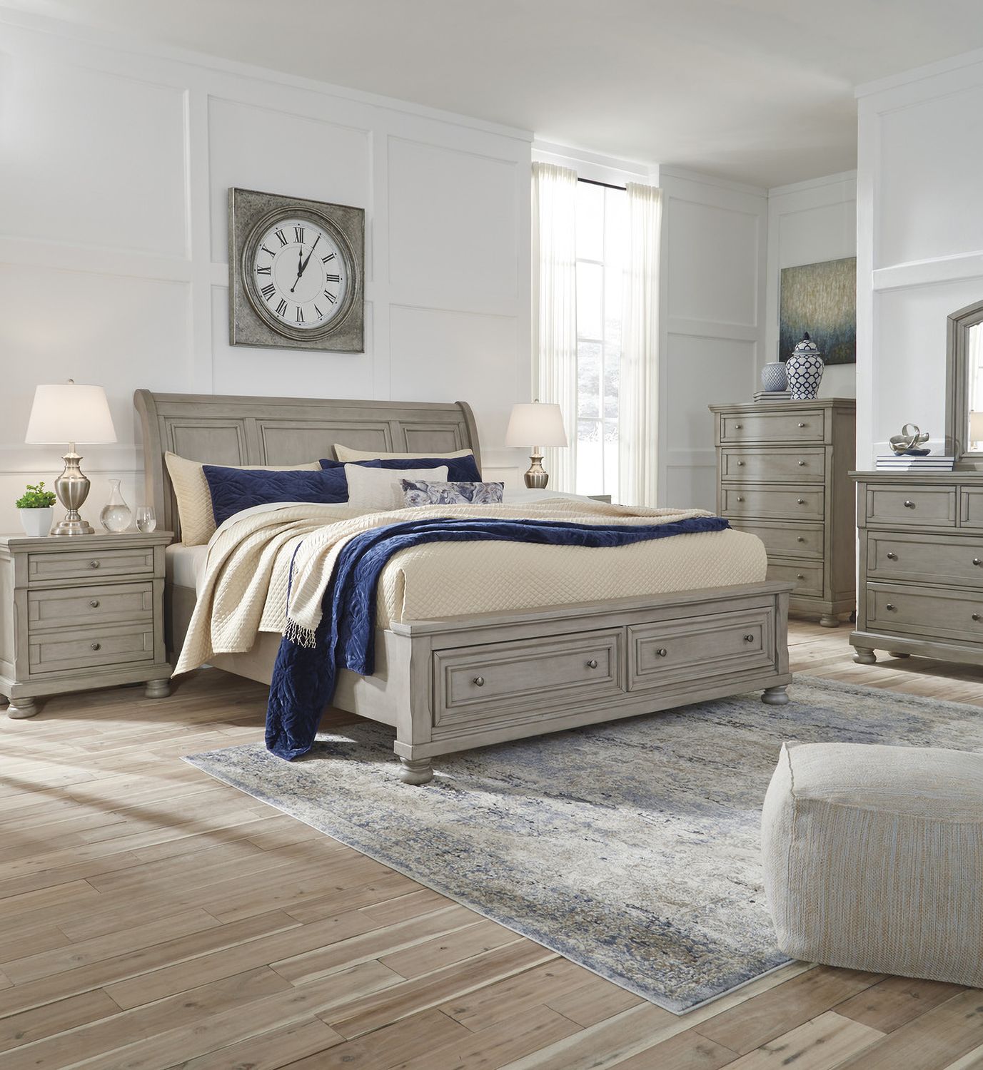 Lettner Light Gray King Sleigh Bed B733B8
