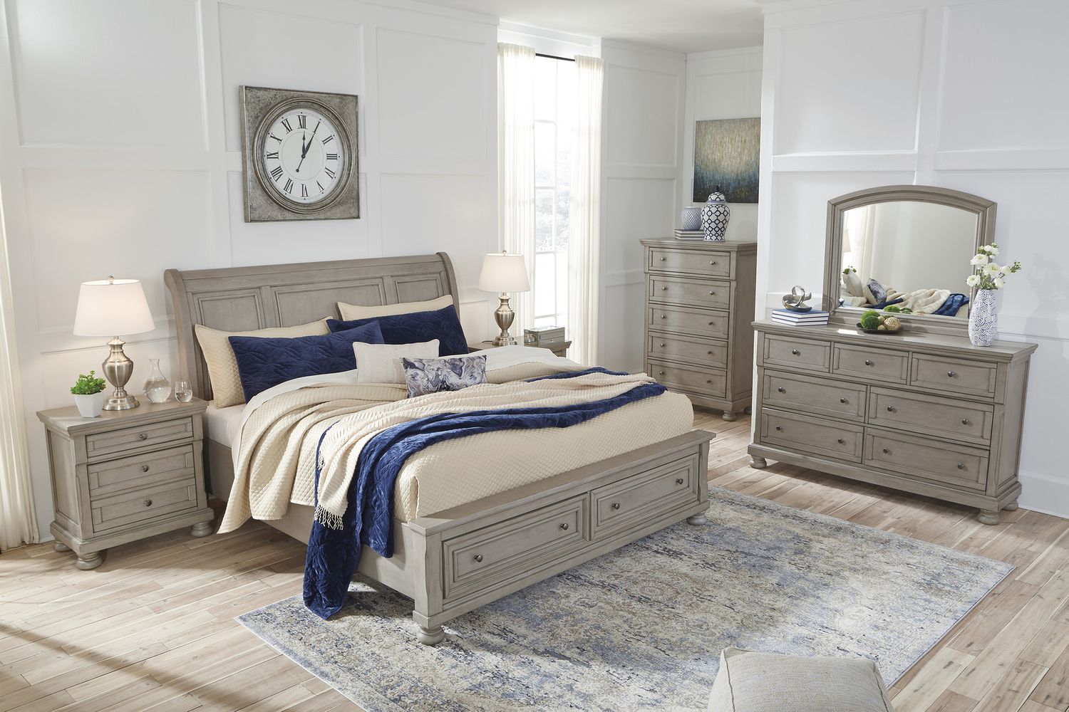Lettner Light Gray King Sleigh Bed B733B8